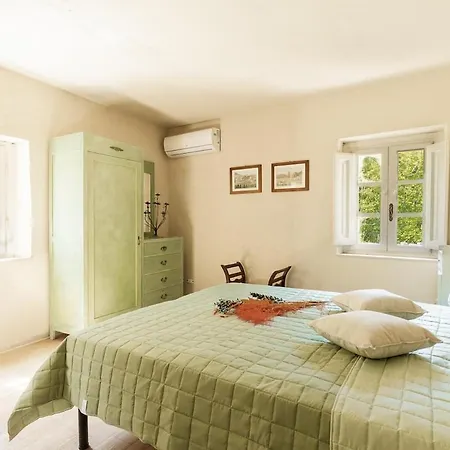 Semesterbostad Borgo Sulla Visona 7 Piscina Lucca Toscana Capannori