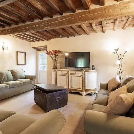 Semesterbostad Borgo Sulla Visona 7 Piscina Lucca Toscana