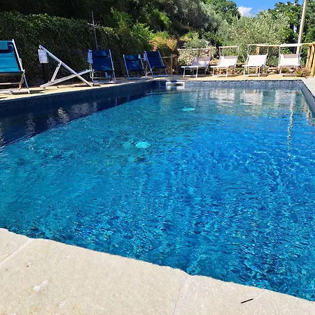 Semesterbostad Borgo Sulla Visona 7 Piscina Lucca Toscana *